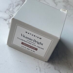 Vitamin Bright Illuminating Eye Cream - medium-deep
